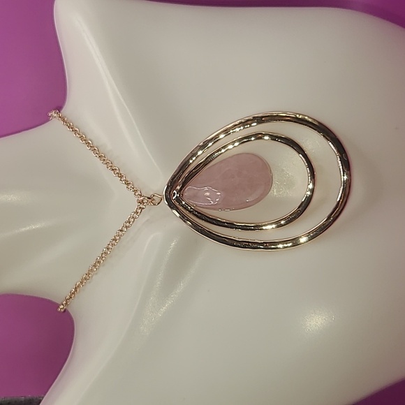 Long semi precious necklace in rose gold tone made by Sonoma. - Picture 4 of 11